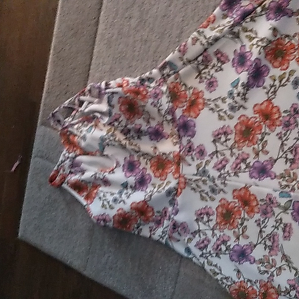 Mini dress - Picture 3 of 3